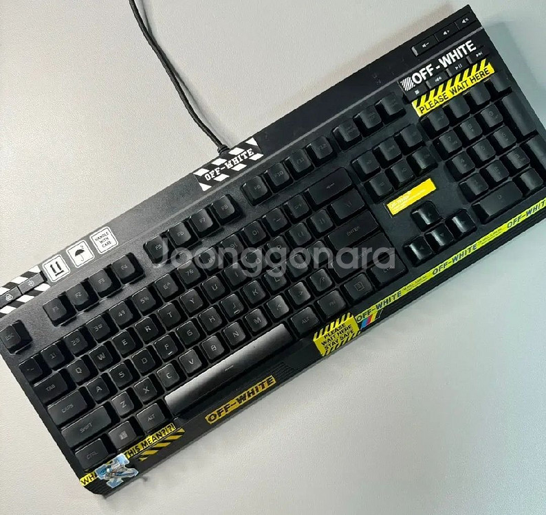 HyperX 오프화이트 커스텀 게이밍 키보드--0