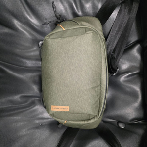 피지테크원코 솔로4L 슬링백판매합니다