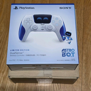 PS5 듀얼센스 아스트로봇 한정판 컨트롤러(미사용,신형)