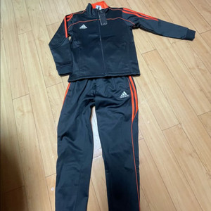 아디다스 키즈 기모 트레이닝세트 130 새상품