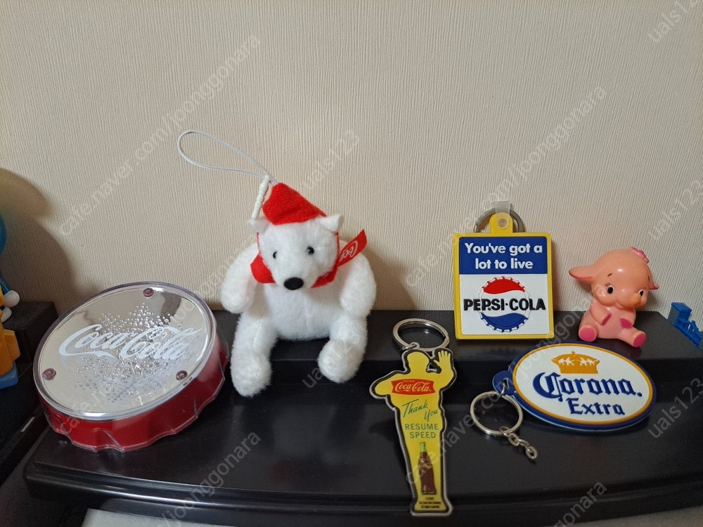 코카콜라1 피규어 모자 볼펜 판매합니다--7