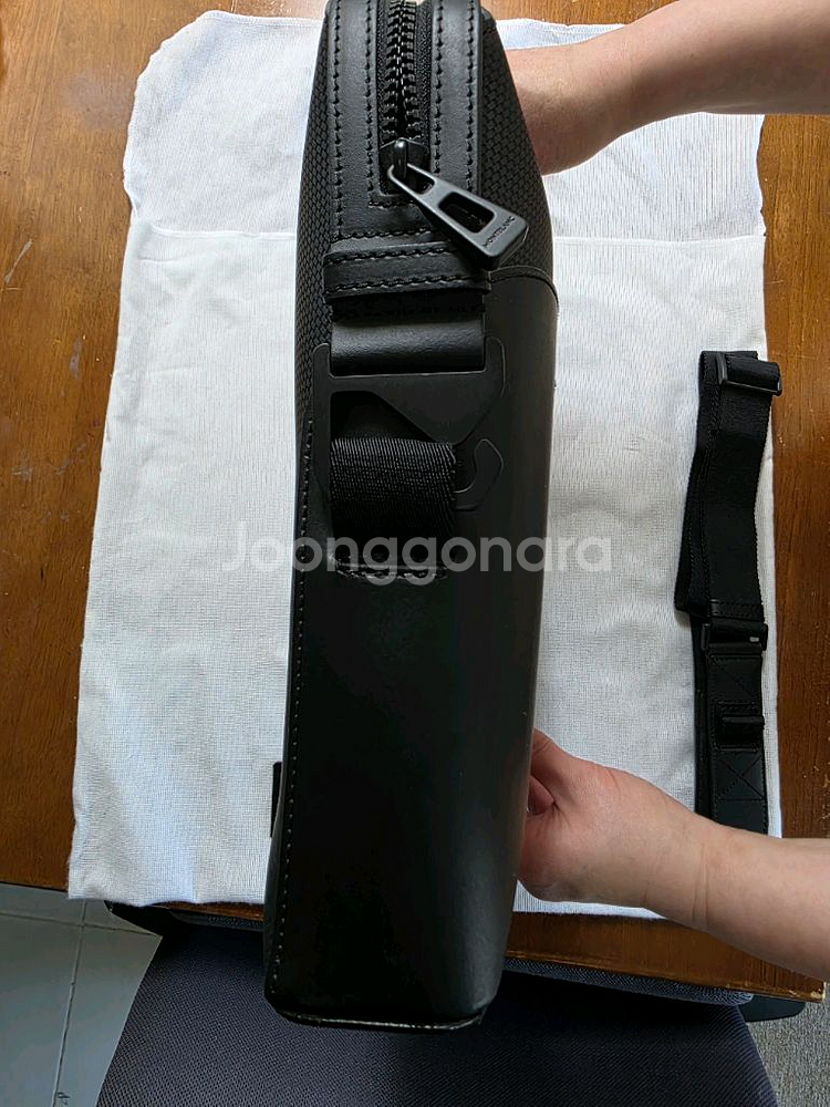 몽블랑 익스트림 2.0 도큐먼트 블랙 서류 가방(정품)--4