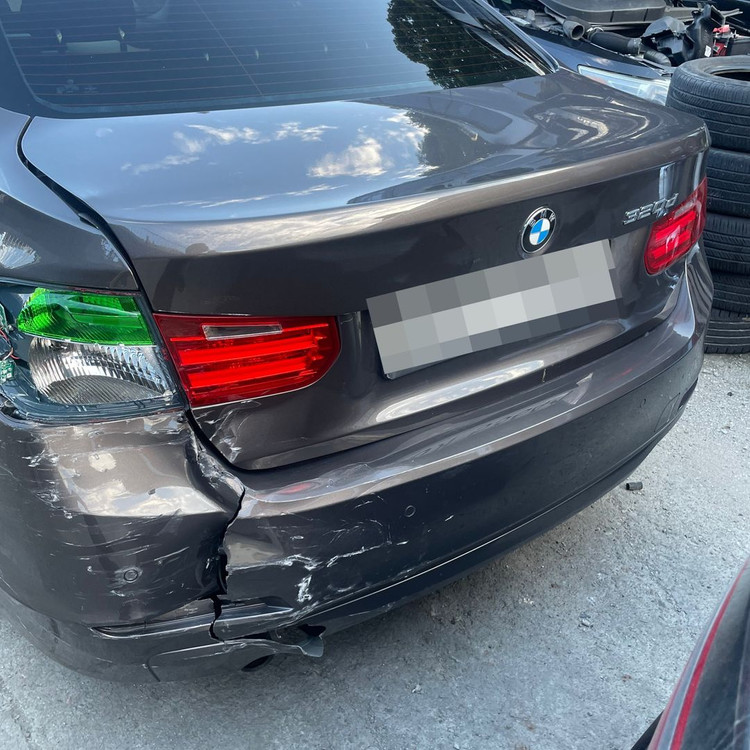 BMW 320D F30 15년식 948018 주행거리 217,417km 관련 부품 판매합니--1