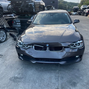 BMW 320D F30 15년식 948018 주행거리 217,417km 관련 부품 판매합니