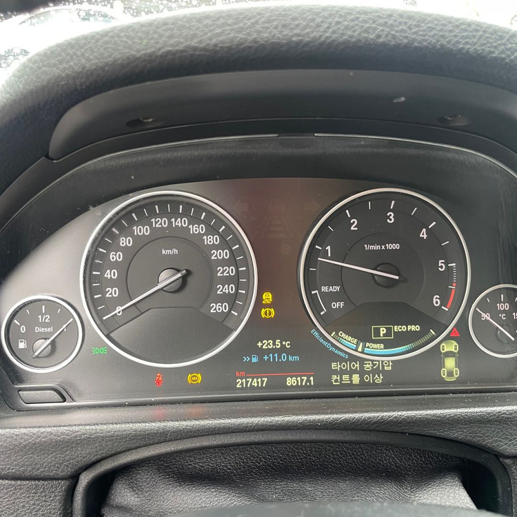 BMW 320D F30 15년식 948018 주행거리 217,417km 관련 부품 판매합니--2
