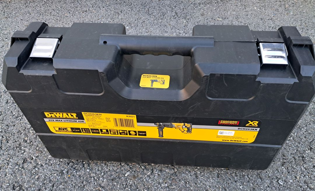 디월트 DCH263KN 해머 드릴 케이스 이미지