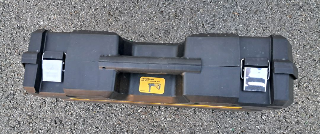 디월트 DCH263KN 해머 드릴 케이스 이미지