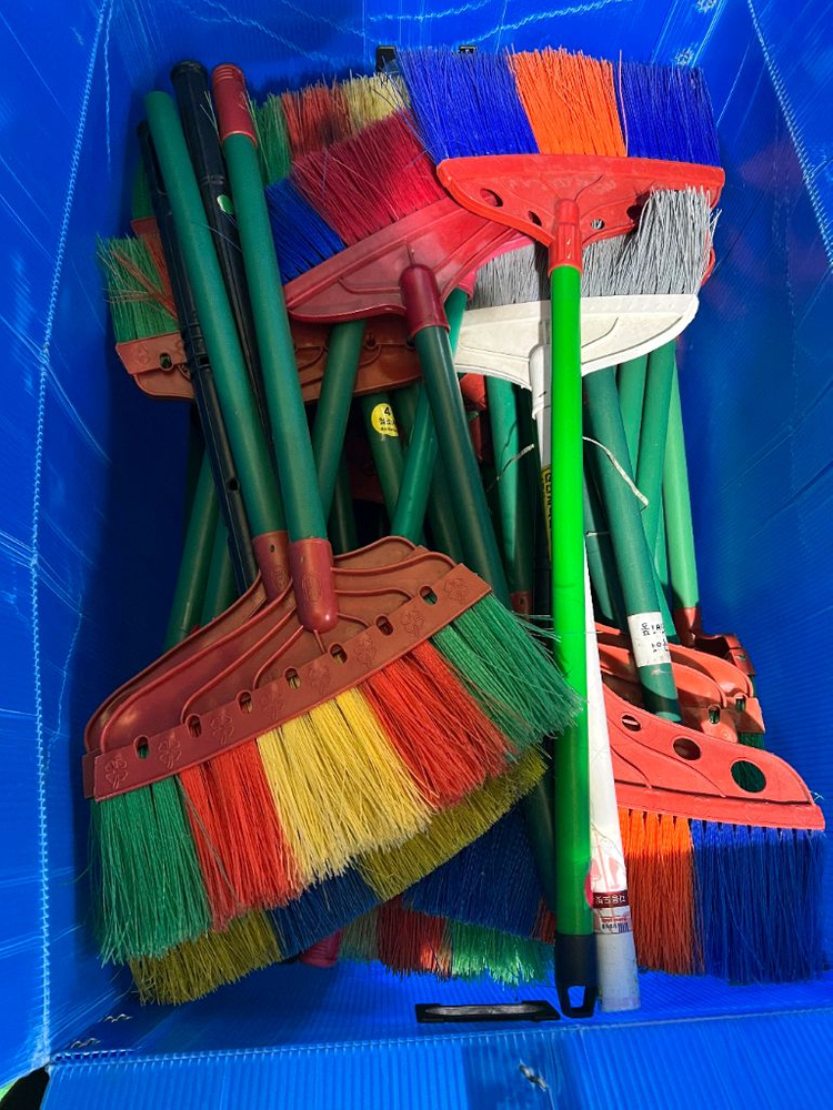 빗자루 거의 새것 220개--4