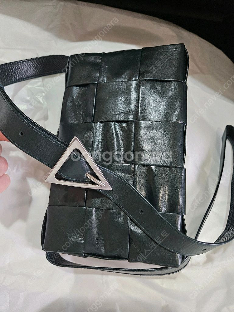 보테가베네타 미디움 카세트백 [트라이앵글 버클]--1