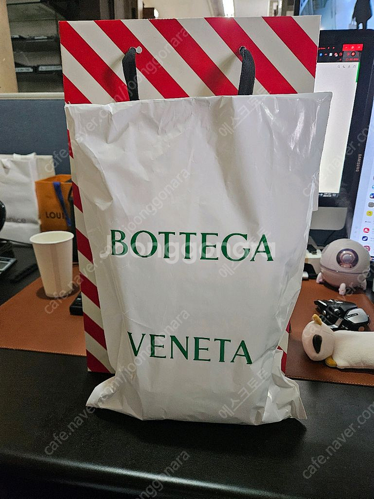 보테가베네타 미디움 카세트백 [트라이앵글 버클]--5