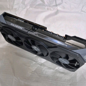기가바이트 rx9070xt 게이밍 oc 판매합니다.