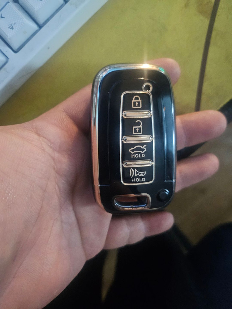 제네시스 쿠페 2010년식, 기존 스마트키를 최신형 디스플레이키로 개조한 프리미엄 업그레이드 이미지