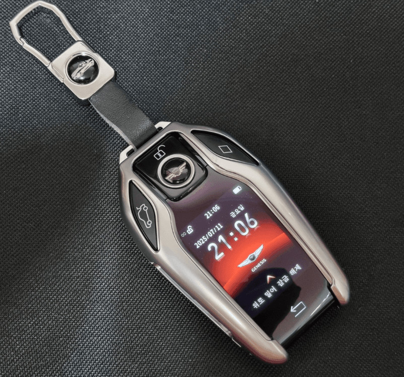 제네시스 쿠페 2010년식, 기존 스마트키를 최신형 디스플레이키로 개조한 프리미엄 업그레이드 이미지