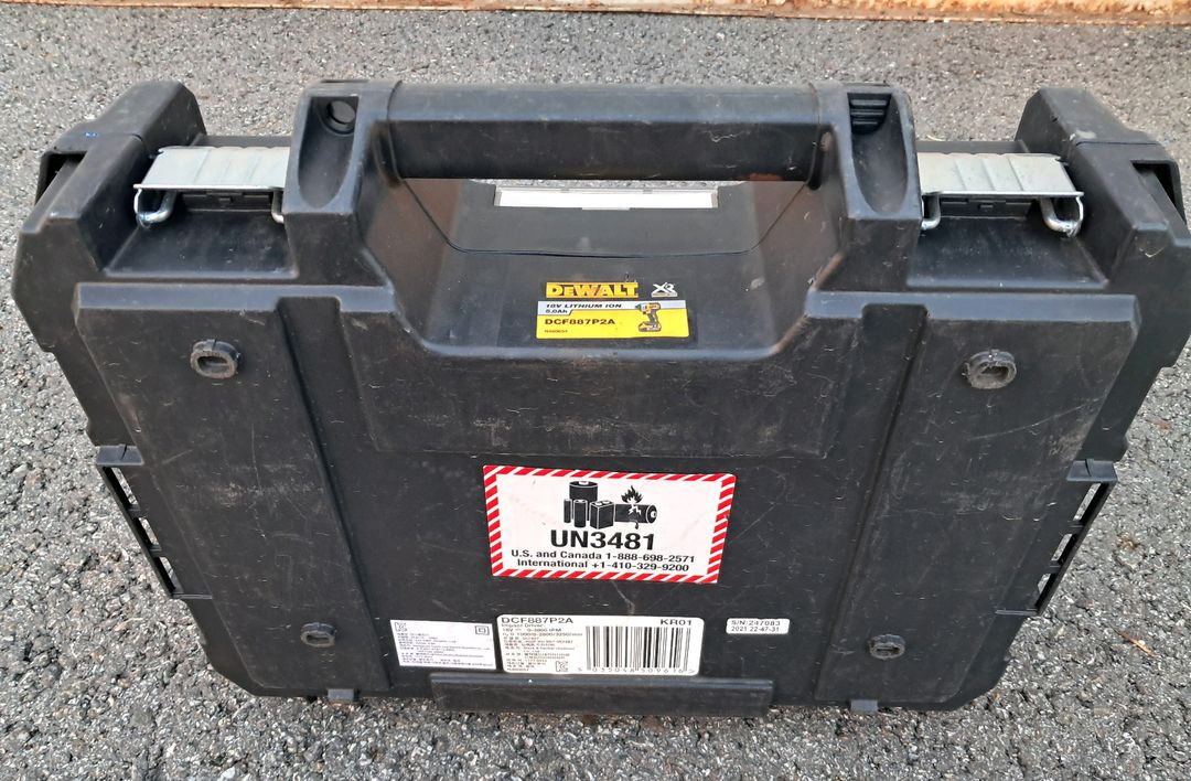 디월트 DCF887P2A 전동공구 세트 이미지