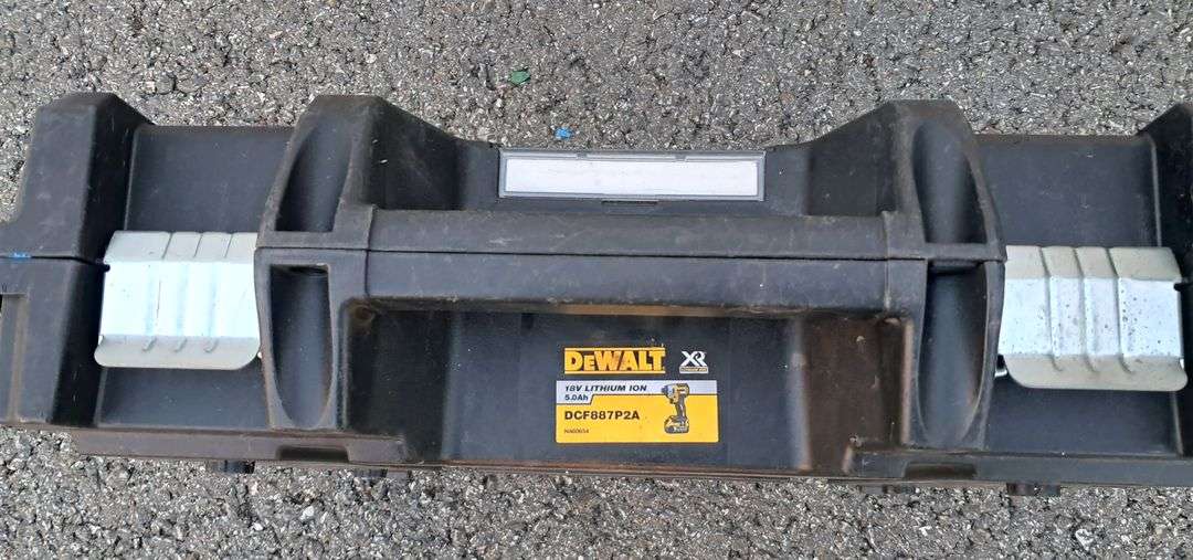 디월트 DCF887P2A 전동공구 세트 이미지