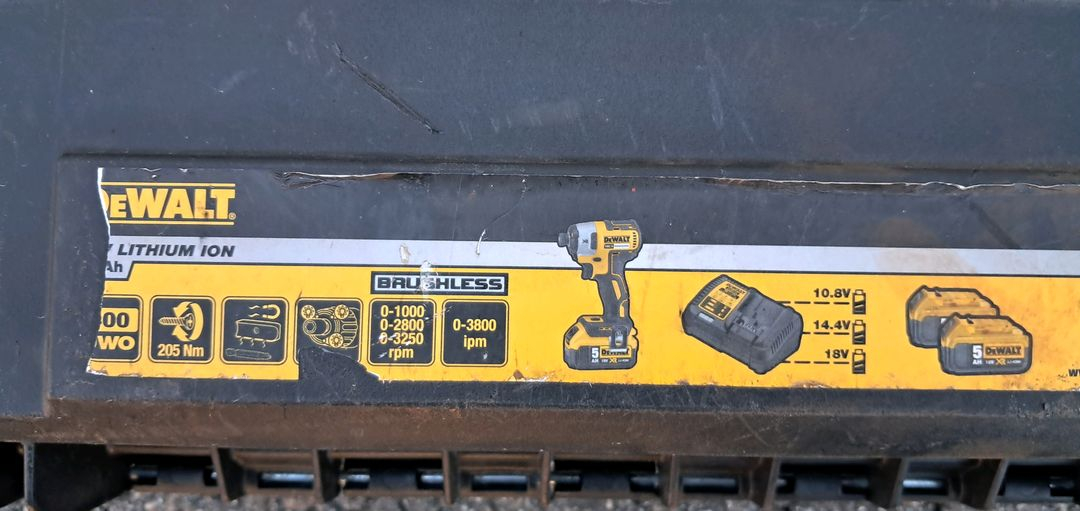 디월트 DCF887P2A 전동공구 세트 이미지