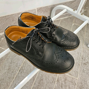 닥터마틴 윙팁 260mm