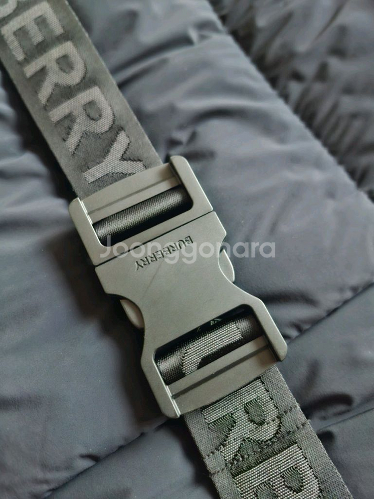 버버리 여성 롱패딩--1