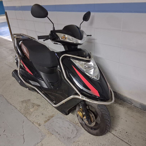 KR모터스 라온100 스쿠터 팔아요