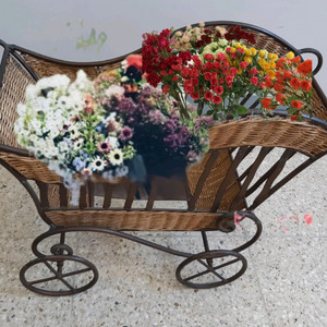 빈티지 라탄 유모차 꽃 장식 인테리어.잡지렉.화분대