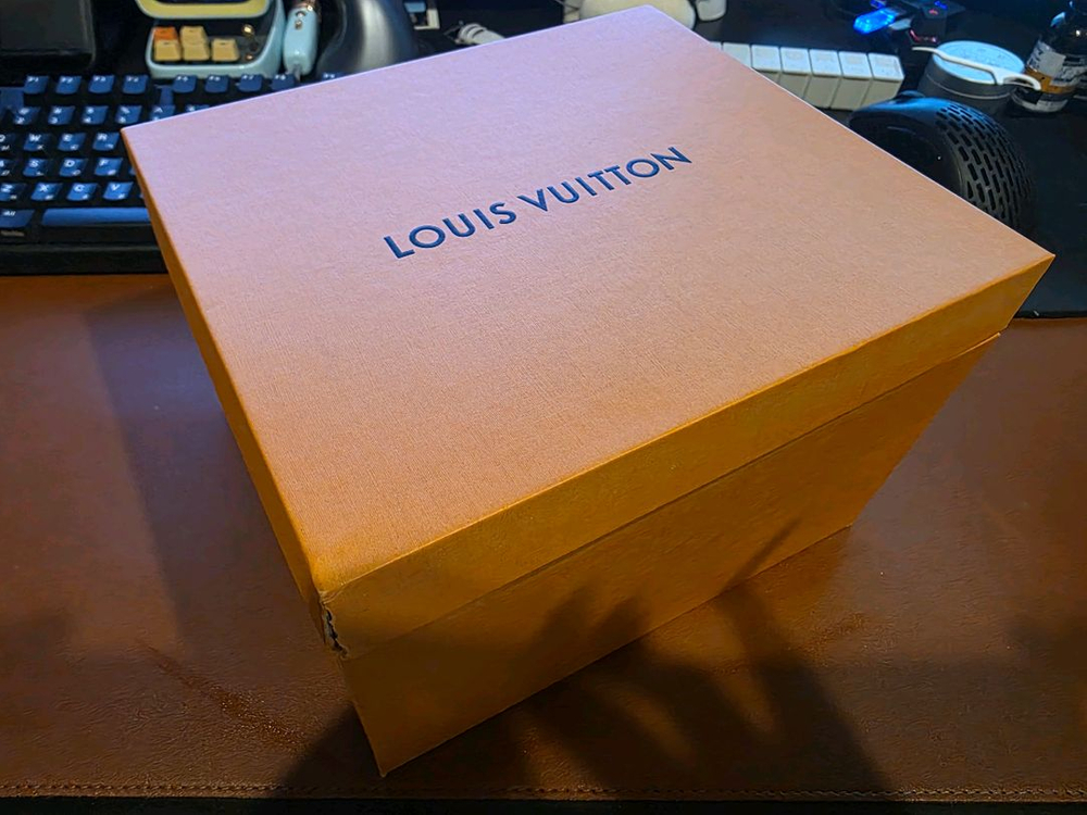 루이비통 땅부르 호라이즌 라이트업 이미지