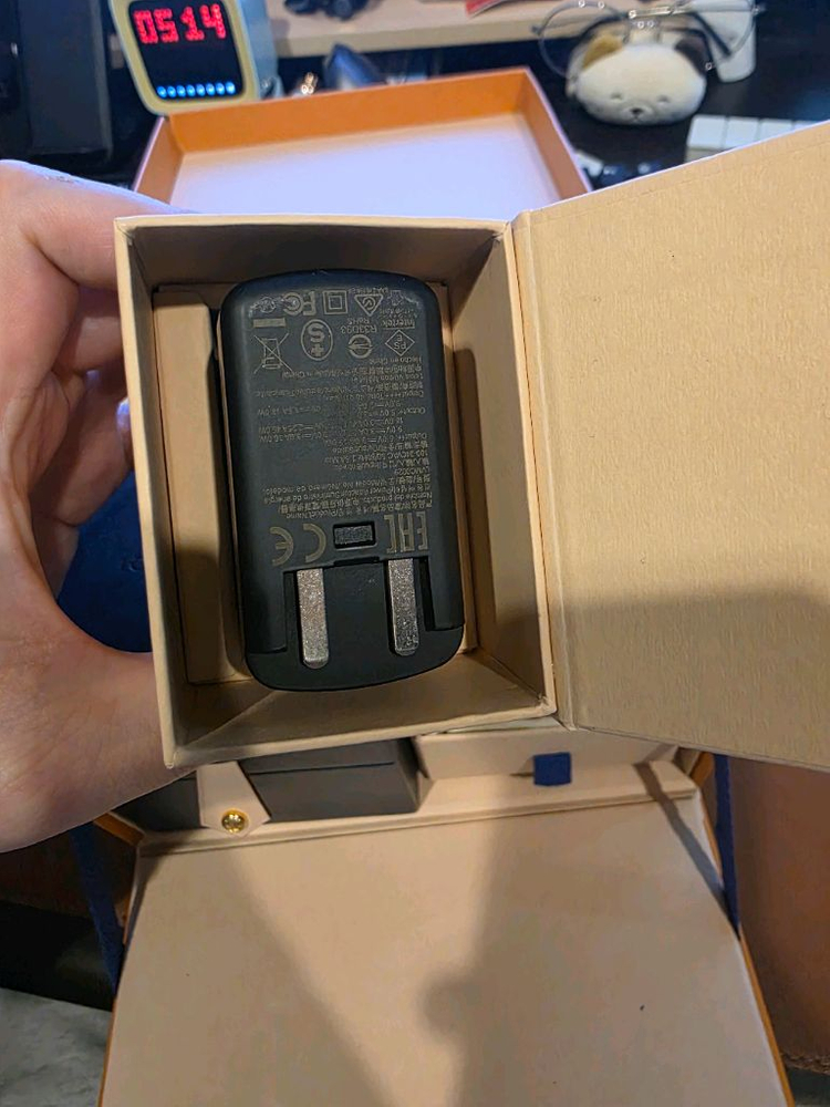 루이비통 땅부르 호라이즌 라이트업 이미지