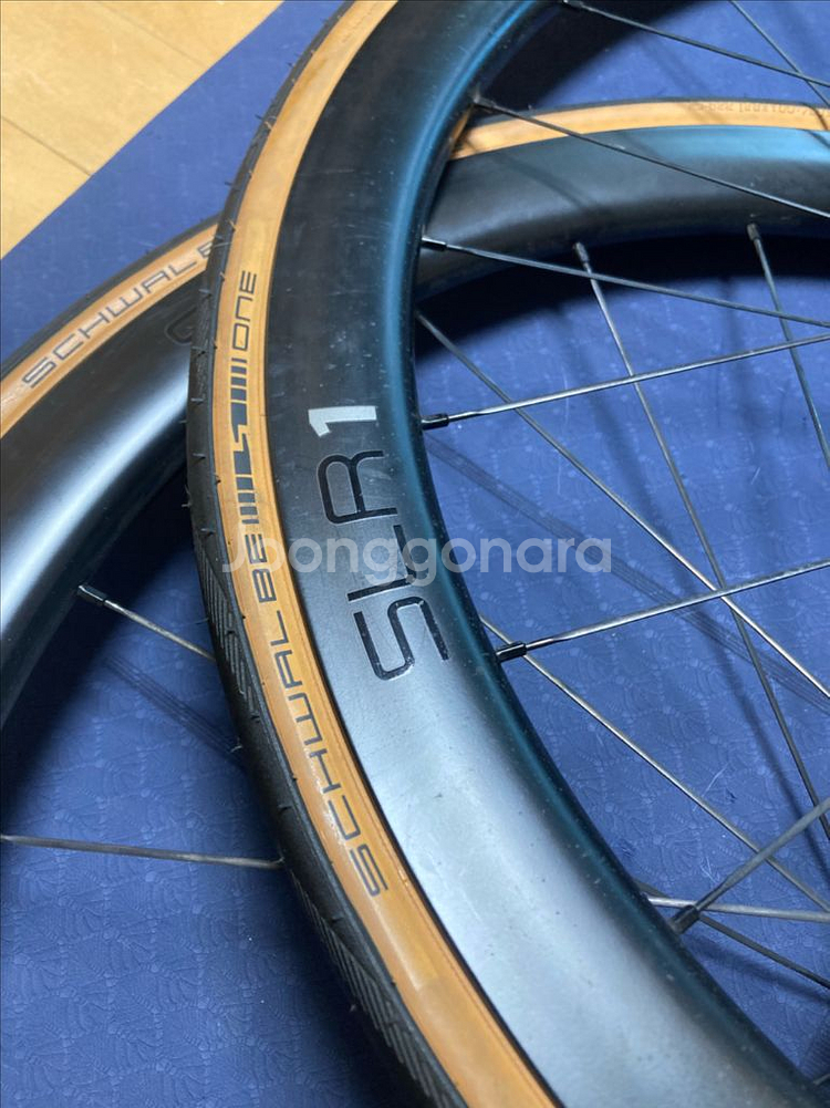 자이언트 SLR1 50 디스크 카본휠셋. 슈발베원 타이어포함. 50미리 풀카본 디스크브레이크 로드용 휠셋입니다.--0