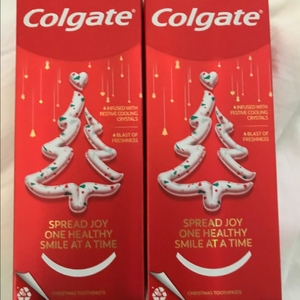 콜게이트 크리스마스 에디션 치약 판매
