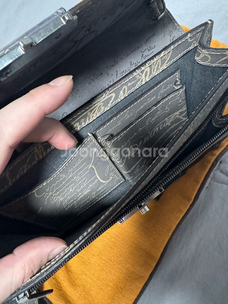 벨루티 스크리토 가방--2