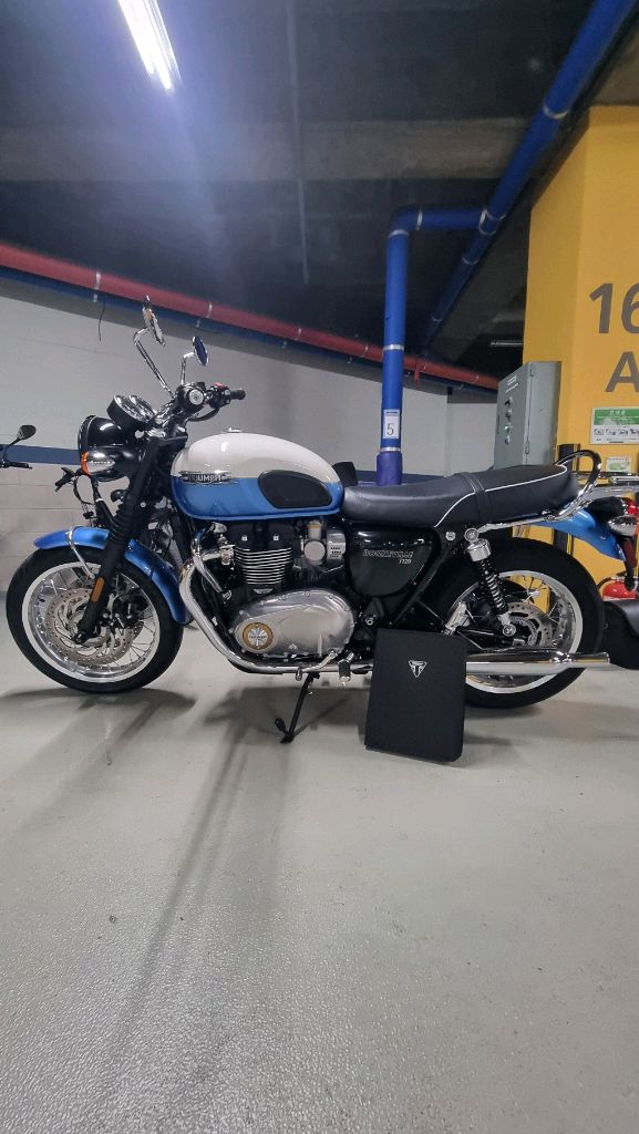 트라이엄프 본네빌 T120--2