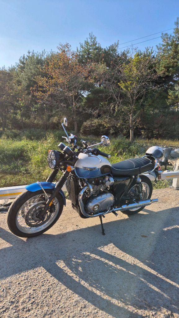 트라이엄프 본네빌 T120--4