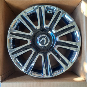 에쿠스 리무진 19인치순정휠 한개 후륜용 9j36 이미지