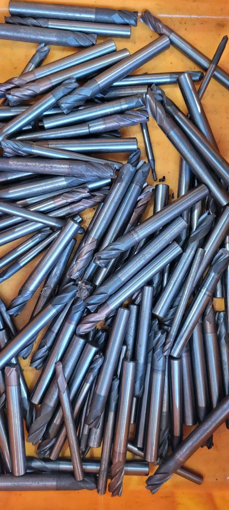 폐초경95000!!!!!팁.하이스 최고가매입합니다 이미지