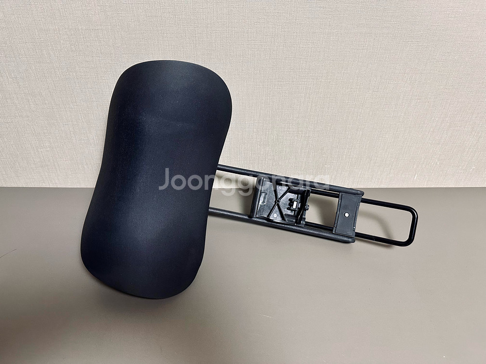 정품 에어론 아틀라스 헤드레스트 패브릭 제품 팝니다--0