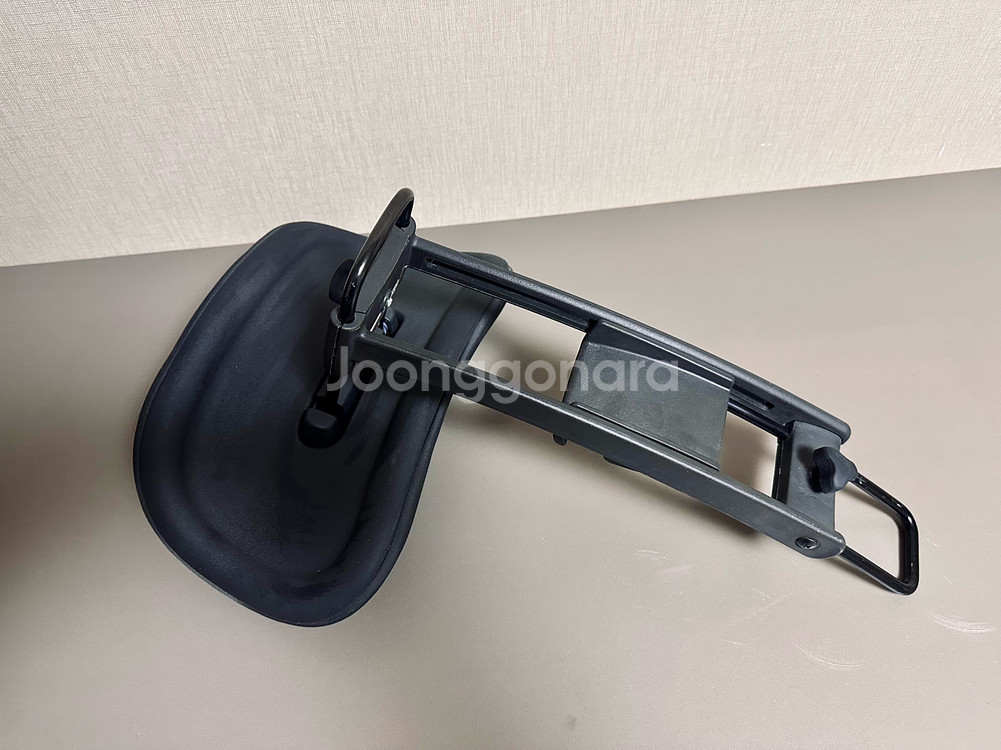 정품 에어론 아틀라스 헤드레스트 패브릭 제품 팝니다--1