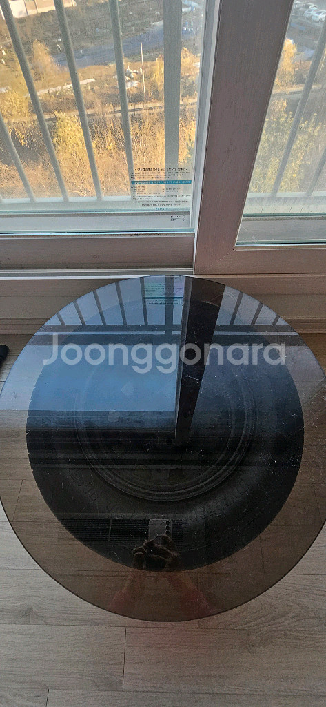 타이어 재활용 원형 유리 테이블--0
