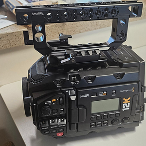 [판매] 블랙매직디자인 URSA MINI PRO 12K (얼사 미니 프로 12K)