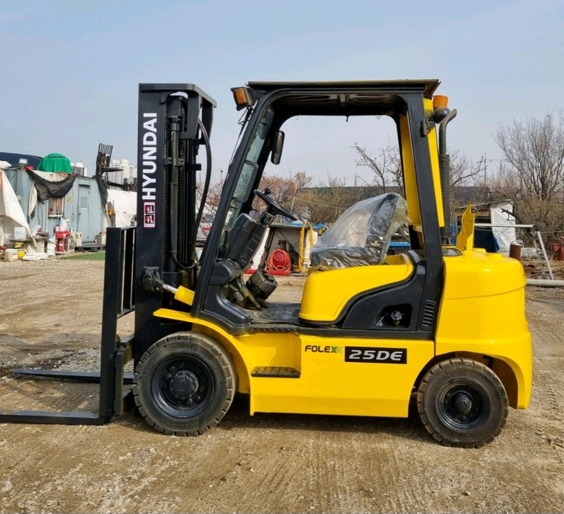 현대 2.5톤 디젤중고지게차 이미지