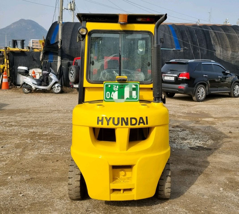 현대 2.5톤 디젤중고지게차 이미지