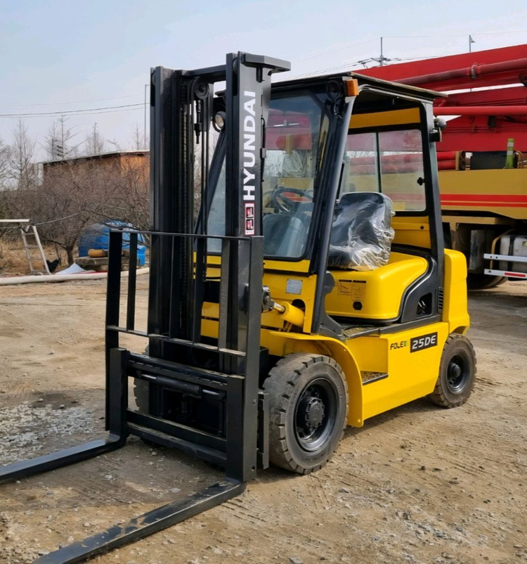 현대 2.5톤 디젤중고지게차 이미지