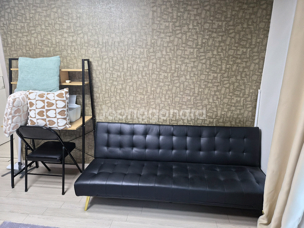 새상품 컨디션 3인용 베드소파--4