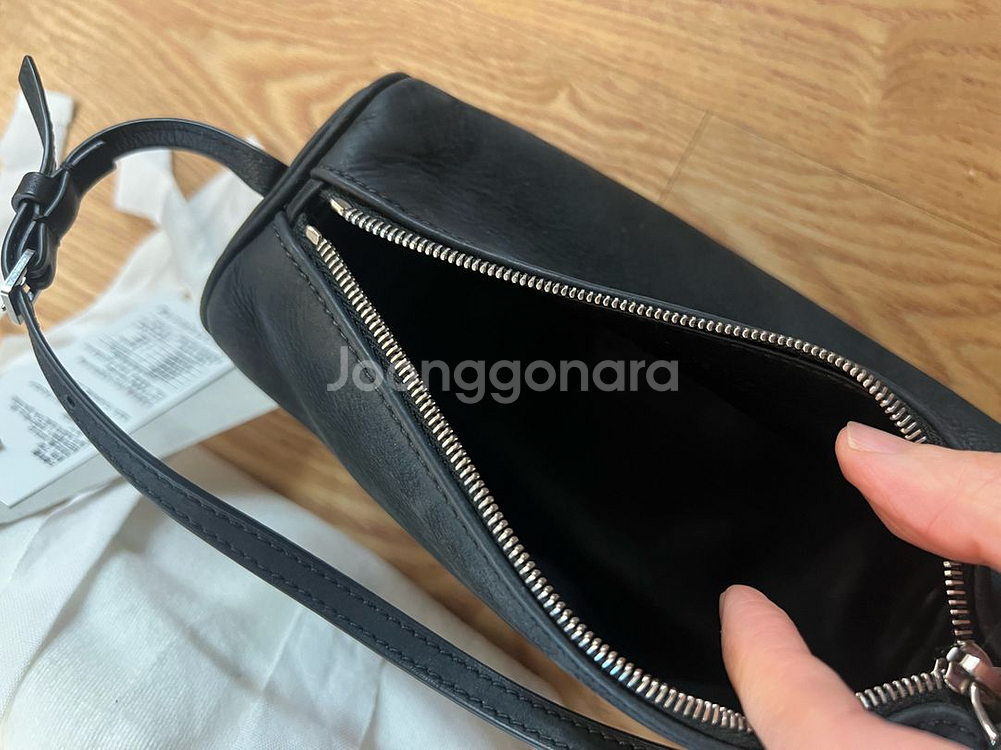 더 로우(The Row)90s 스웨이드 토트백 블랙 색상--1