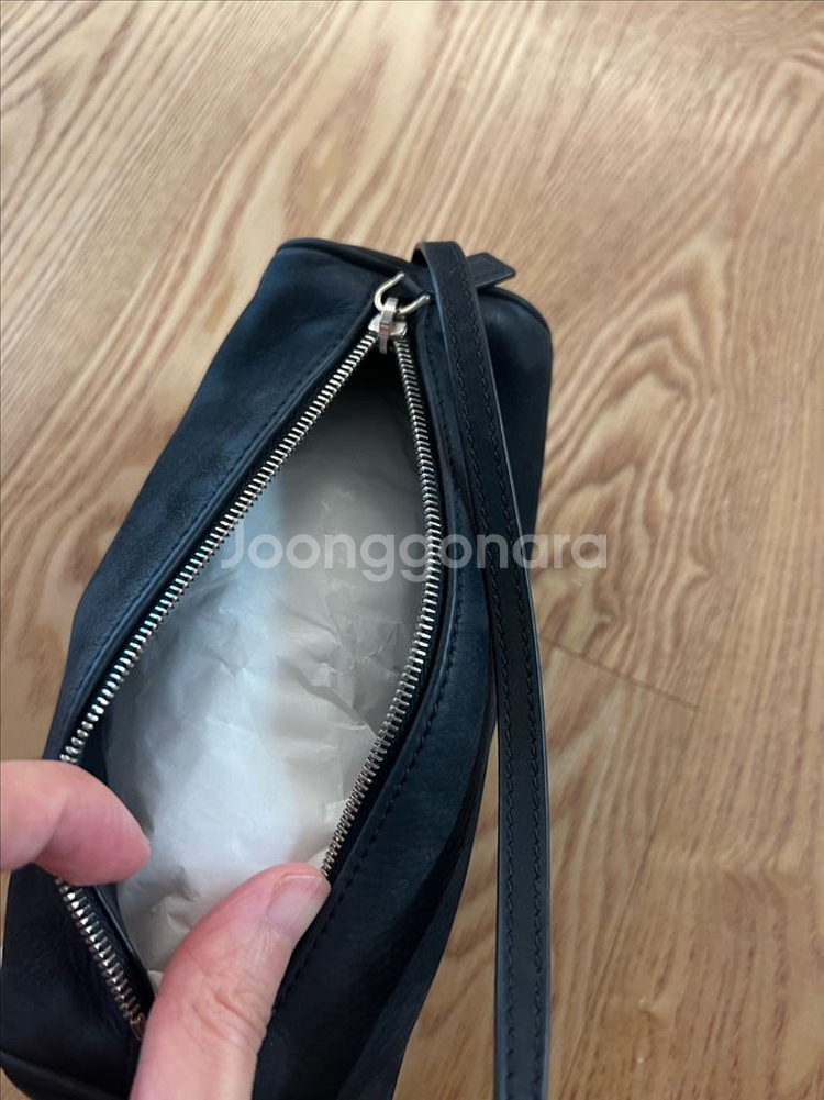 더 로우(The Row)90s 스웨이드 토트백 블랙 색상--3