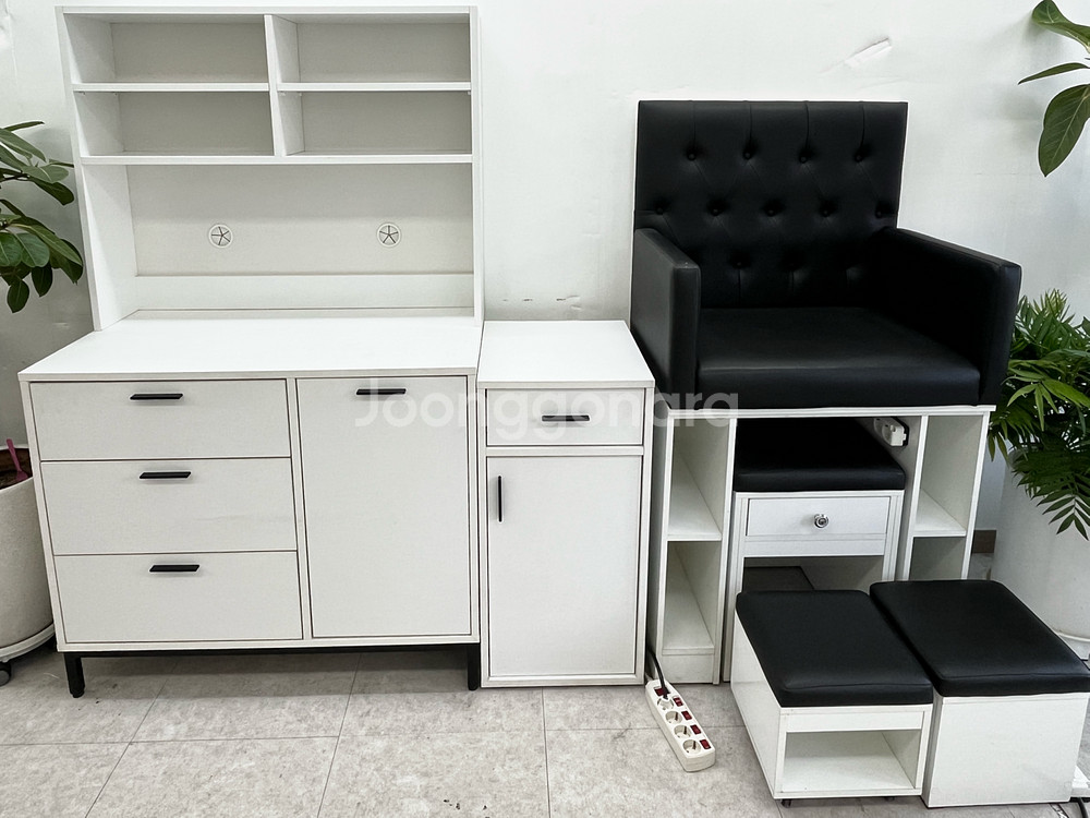 네일 가구(테이블 진열장 수납장 패디체어)--0