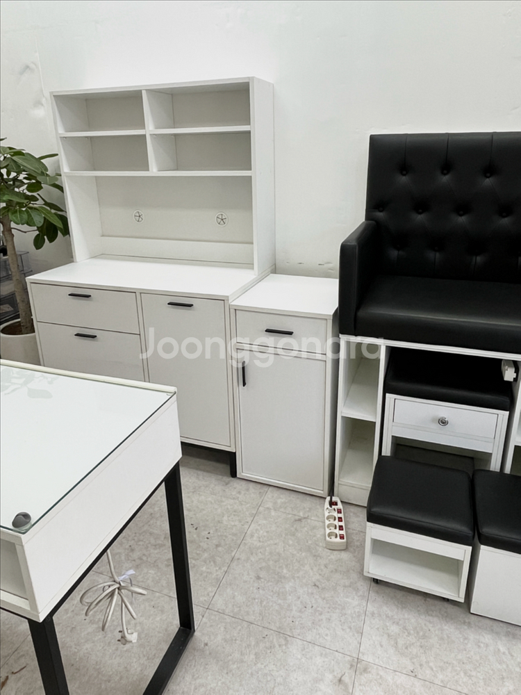 네일 가구(테이블 진열장 수납장 패디체어)--1