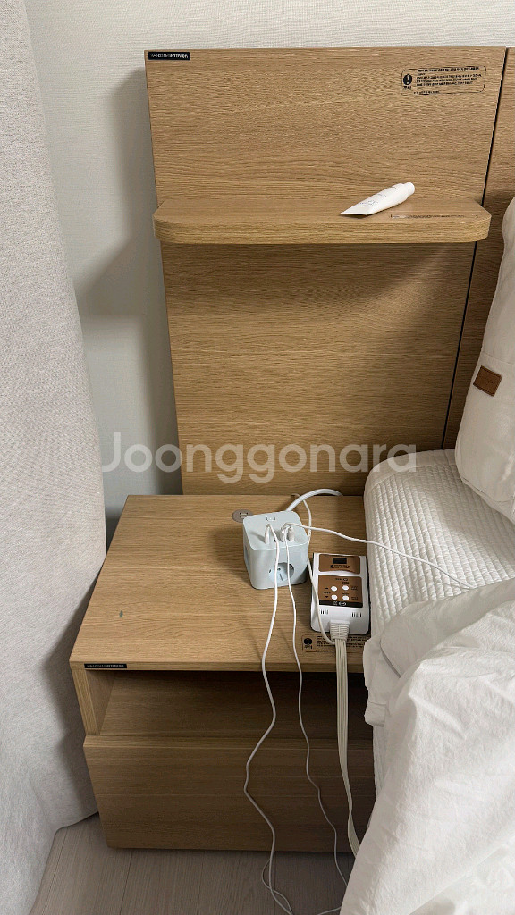 한샘 유로 502 침대 프레임 + 협탁 사이즈 퀸 킹 사이즈--3