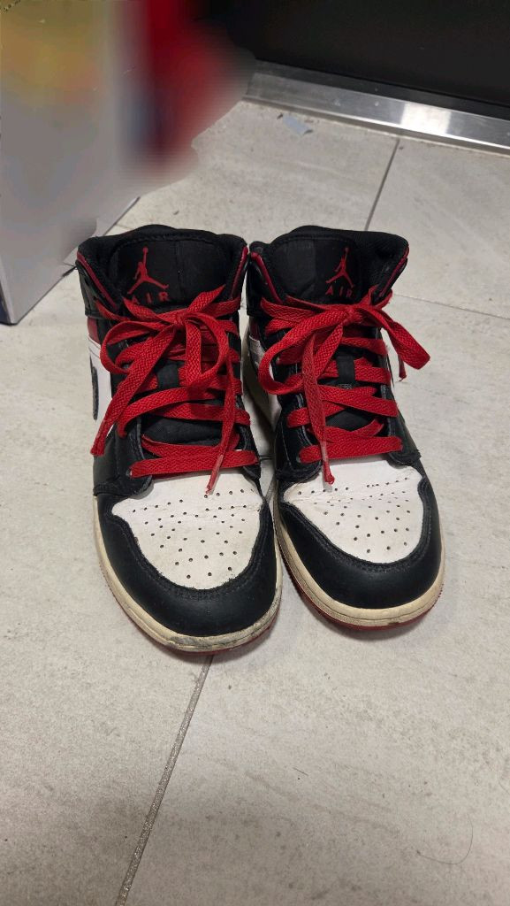 나이키 에어 조던 1 미드 화이트 짐레드 235(네고가능) 상태좋음 이미지