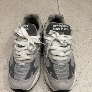 뉴발란스 993운동화(미국공홈구입 235사이즈)