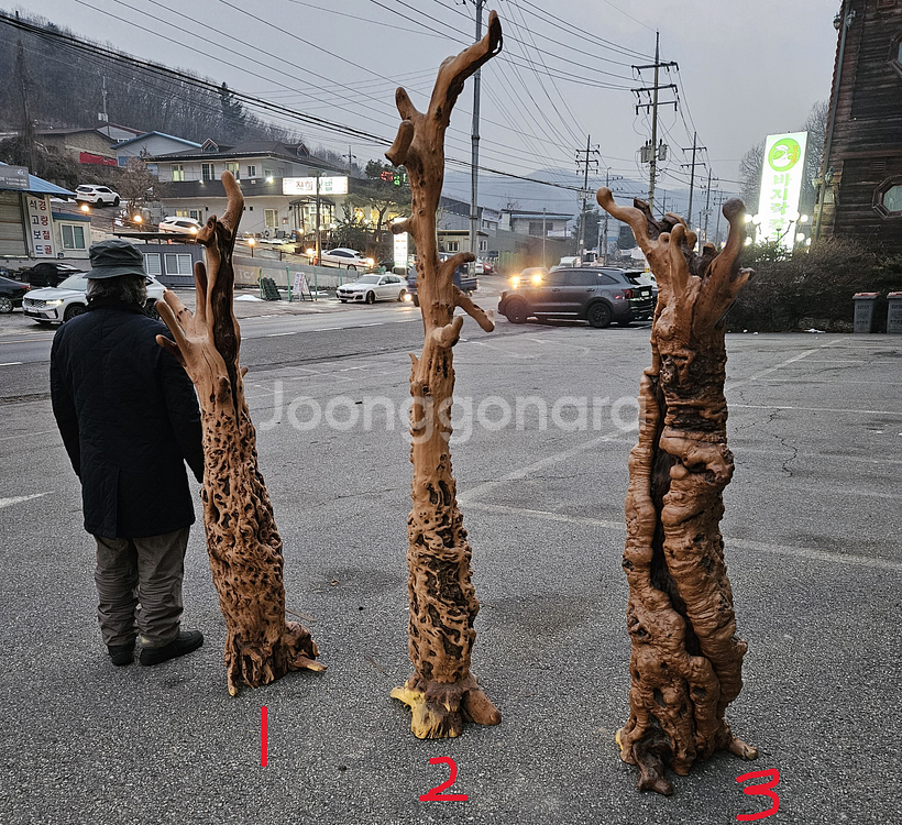 고급 원목옷걸이 스탠드옷걸이 옷걸이행거 원목행거 옷걸이스탠드 대추나무 스탠딩옷걸이 팝니다.--1