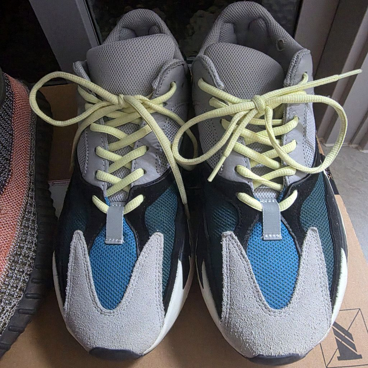 아디다스 이지 700 웨이브 러너 280사이즈 이미지